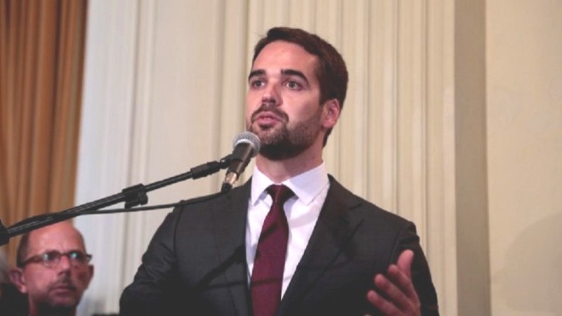 imagem do governador eduardo leite em sua posse no dia 01/01/2019, no palácio piratini